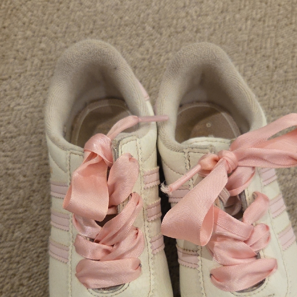 adidas Kids Samoa Sneakers in Pink and Cream - Picture 2 of 6